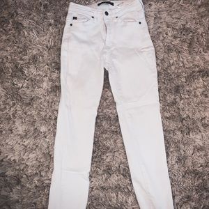 White jegging capris